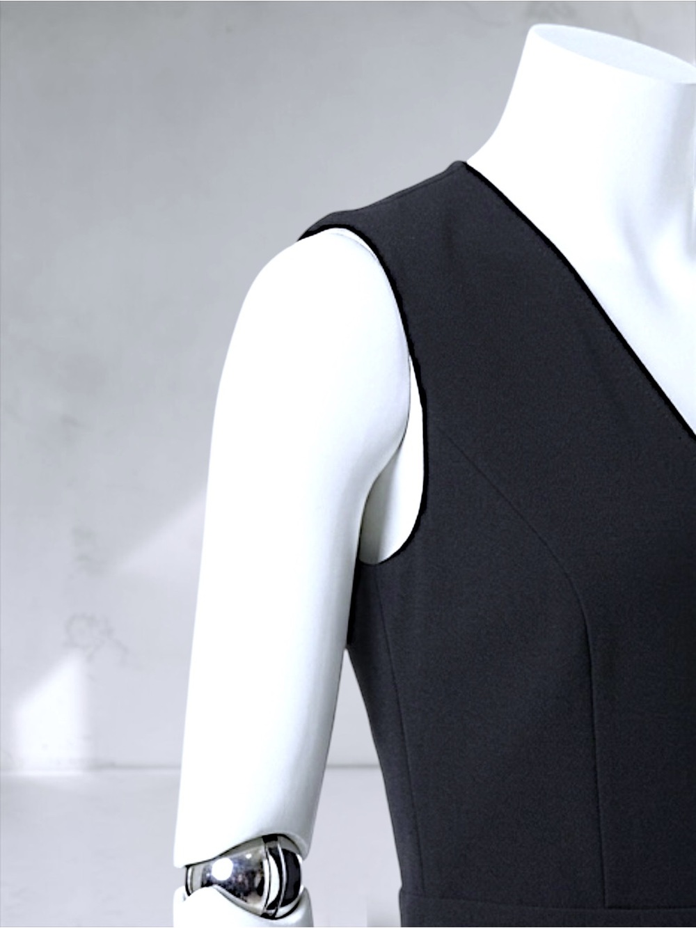 SPANX Black Sleeveless Flare Ponte Jumpsuit – Size L - Picture 9 of 14